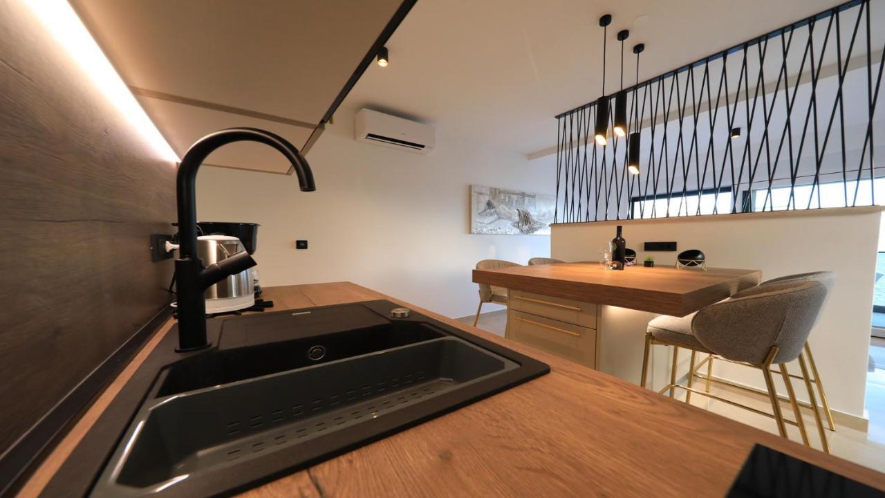 Adastra Apartments 马斯莱尼察 外观 照片