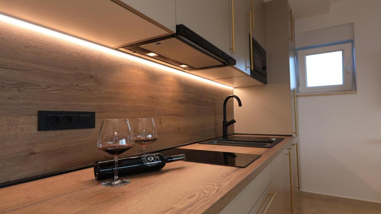 Adastra Apartments 马斯莱尼察 外观 照片