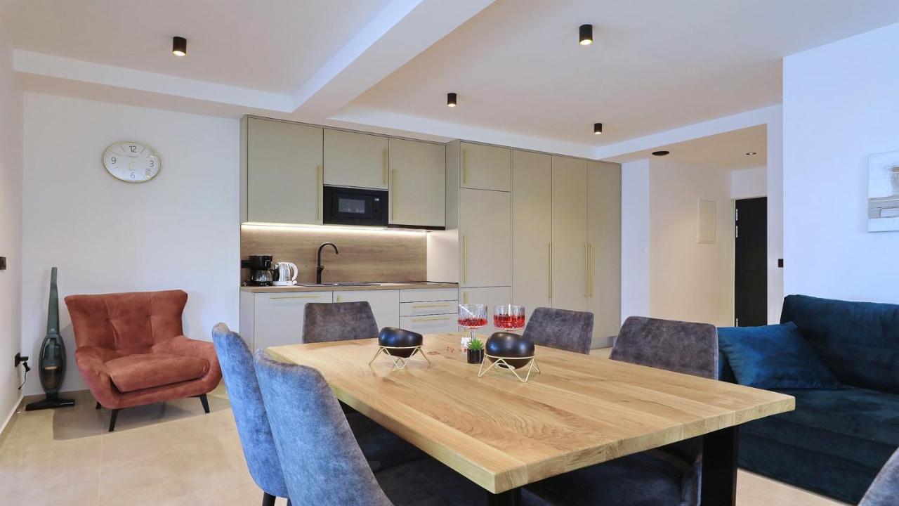 Adastra Apartments 马斯莱尼察 外观 照片